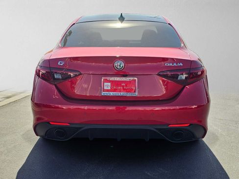 Used 2023 Alfa Romeo Giulia Veloce RWD image 4