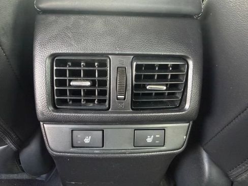 Used 2015 Subaru Legacy 2.5i Limited AWD/4WD image 7