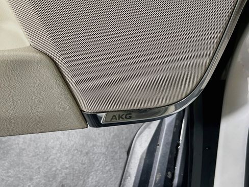 Used 2022 Cadillac Escalade Premium Luxury Platinum AWD/4WD image 19