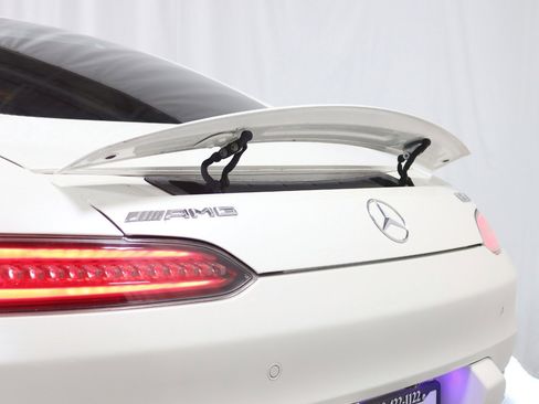 Used 2016 Mercedes-Benz AMG GT S w/ Exclusive Interior Package image 11