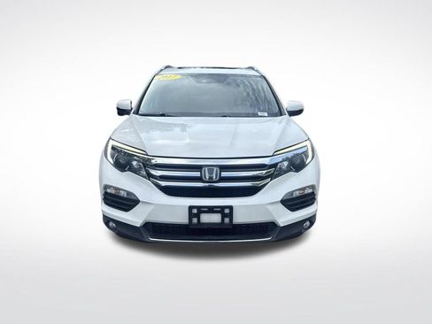 Used 2017 Honda Pilot Touring image 2