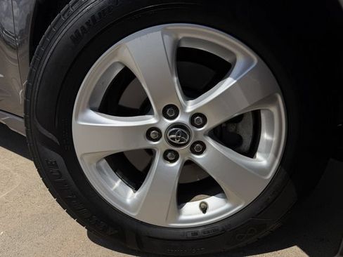 Used 2019 Toyota Sienna LE FWD image 9