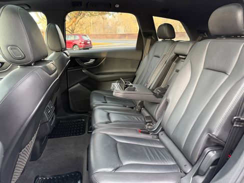 Used 2017 Audi Q7 3.0T Premium image 38
