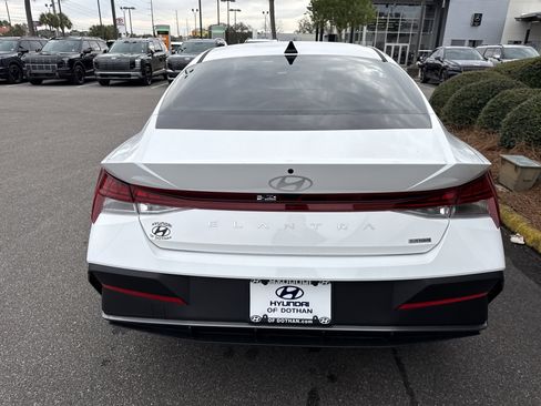 New 2026 Hyundai Elantra Blue image 3