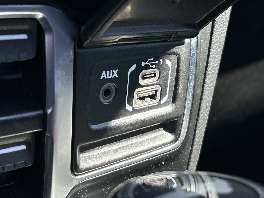 Certified 2024 Jeep Wrangler Unlimited Rubicon w/ Convenience Group AWD/4WD image 24