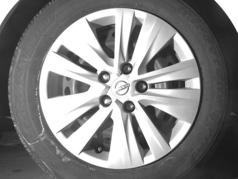 Used 2025 Nissan Sentra S image 15