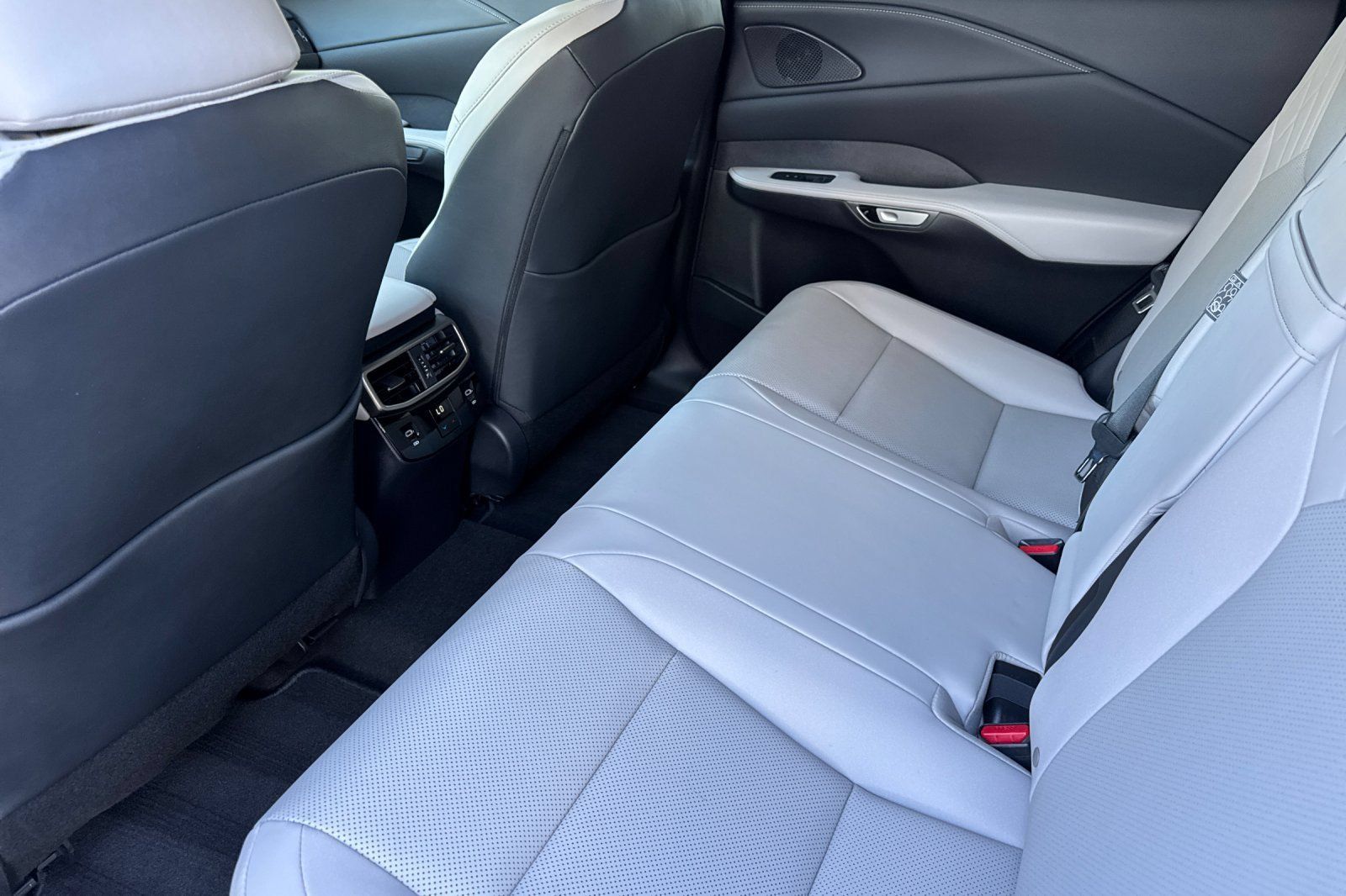 Certified 2025 Lexus RX 350 F Sport w/ Convenience Package FWD image 14