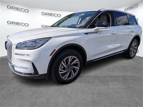 Used 2024 Lincoln Corsair FWD image 3