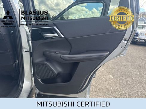 Used 2024 Mitsubishi Outlander SE AWD/4WD image 37