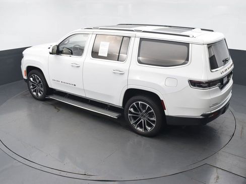 Used 2022 Jeep Grand Wagoneer Series III w/ HD Trailer Tow Package image 43