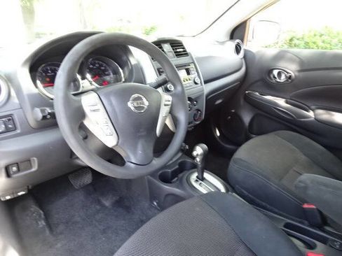 Used 2018 Nissan Versa SV image 32