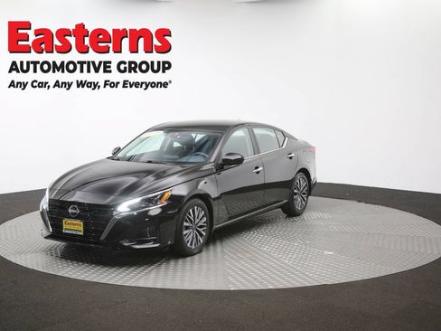 Used 2023 Nissan Altima 2.5 SV FWD image 54