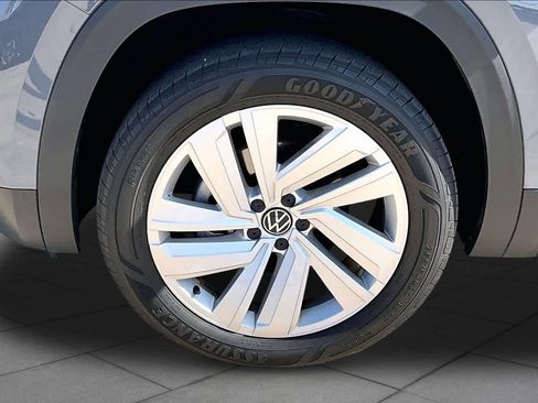 Used 2023 Volkswagen Atlas Cross Sport SE FWD image 11