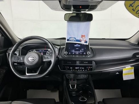 Used 2024 Nissan Rogue SV w/ SV Premium Package AWD/4WD image 17