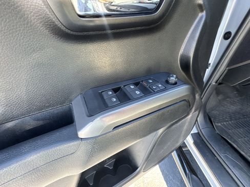 Used 2021 Toyota Tacoma TRD Sport w/ Technology Package image 22