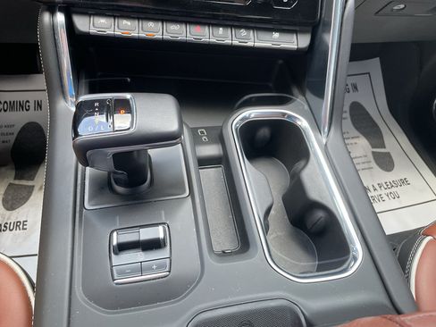 Certified 2022 GMC Sierra 1500 Denali Ultimate AWD/4WD image 27