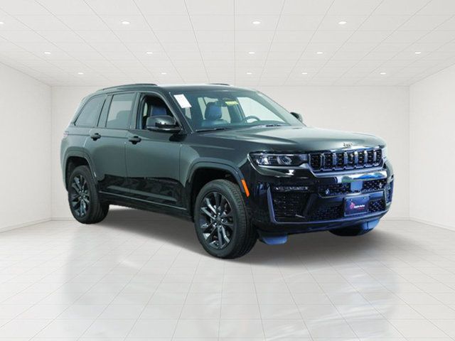 Used 2026 Jeep Grand Cherokee Limited AWD/4WD image 1
