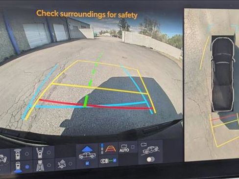 Used 2024 Toyota Tacoma TRD Off-Road w/ TRD Off Road Premium Package image 19