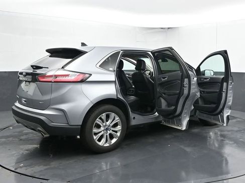 Used 2022 Ford Edge Titanium image 36