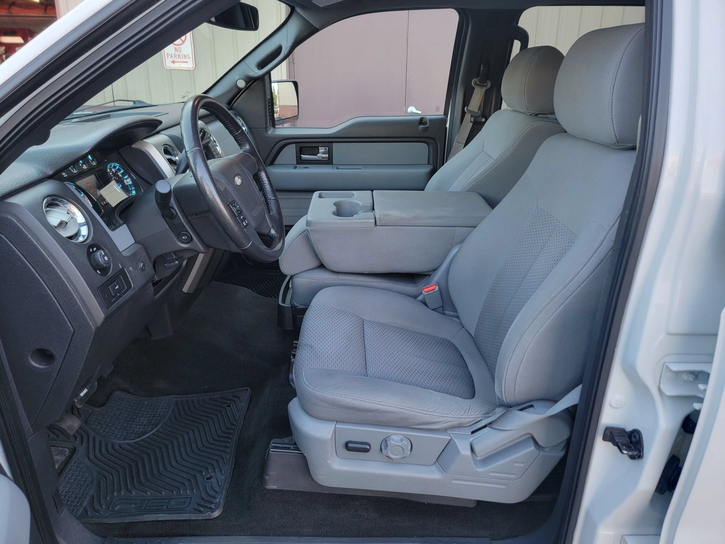 Used 2014 Ford F150 XLT w/ Equipment Group 301A Mid AWD/4WD image 9