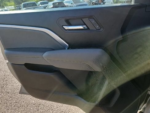Used 2024 Chevrolet Colorado ZR2 w/ Technology Package AWD/4WD image 48