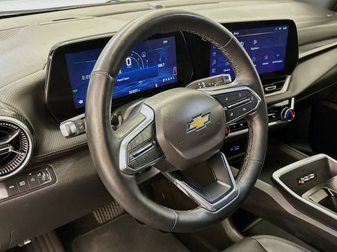 Used 2025 Chevrolet Equinox LT w/ Convenience Package II image 18