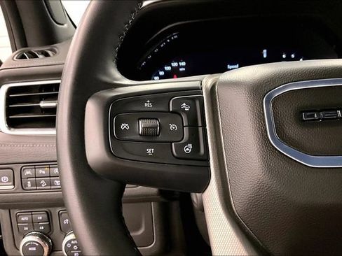 Used 2024 GMC Yukon XL Denali AWD/4WD image 27