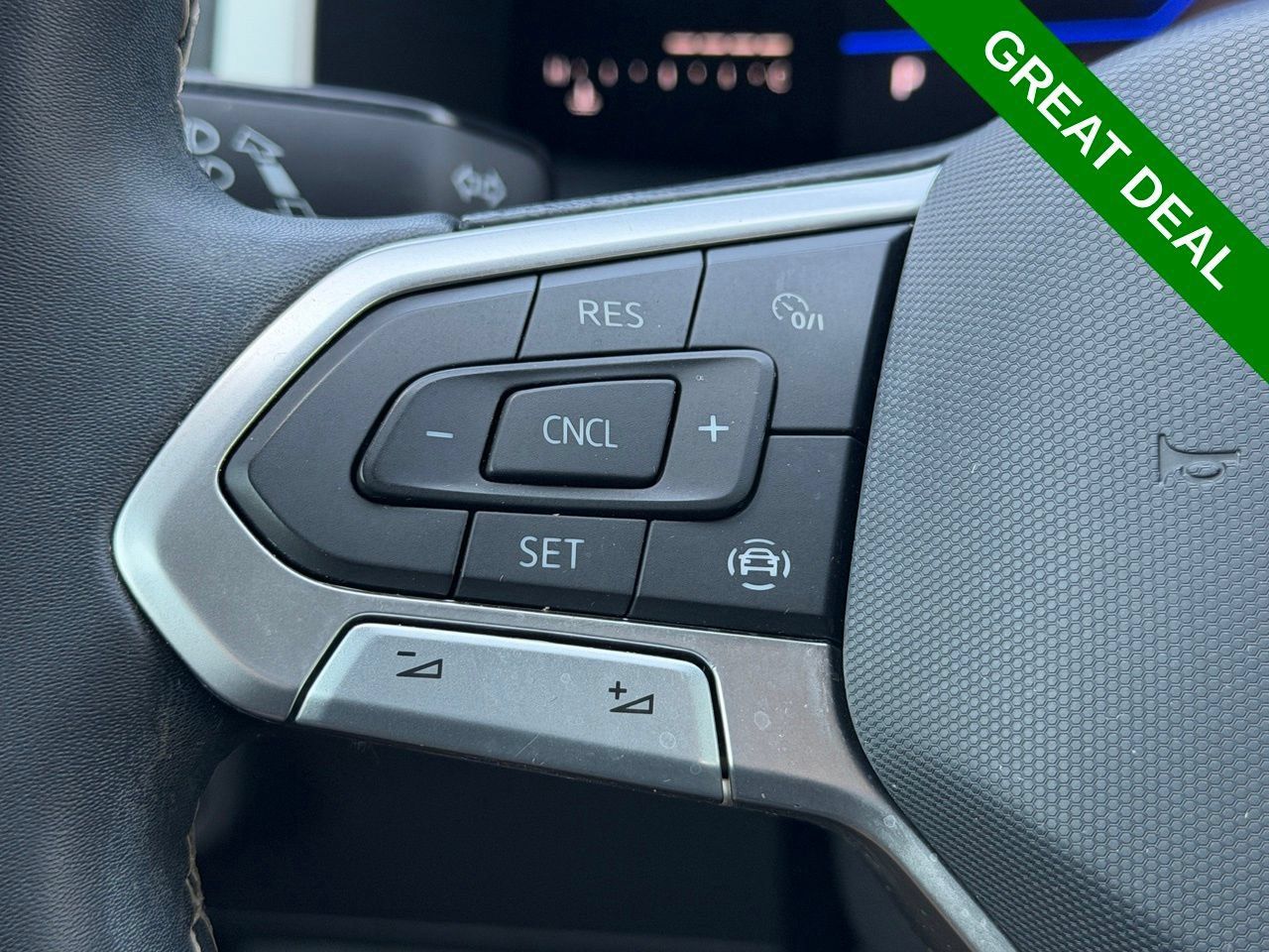 Used 2023 Volkswagen Atlas Cross Sport SE FWD image 20