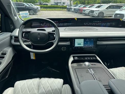 New 2026 Lincoln Navigator Black Label AWD/4WD image 23