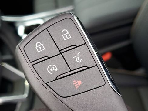 New 2026 Chevrolet Traverse High Country w/ LPO, Floor Liner Package image 39