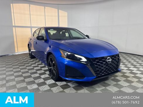 Used 2025 Nissan Altima 2.5 SR FWD image 4
