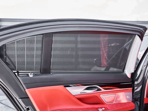 Used 2022 BMW M760i xDrive w/ Luxury Rear Seating Package AWD/4WD image 52