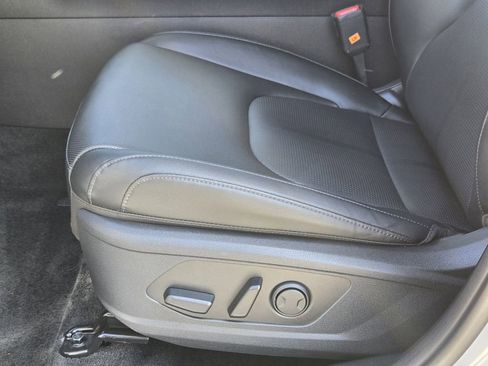 New 2026 Kia Sportage EX image 17