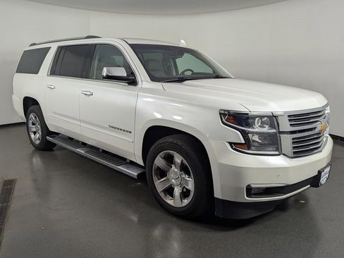 Used 2017 Chevrolet Suburban Premier image 2