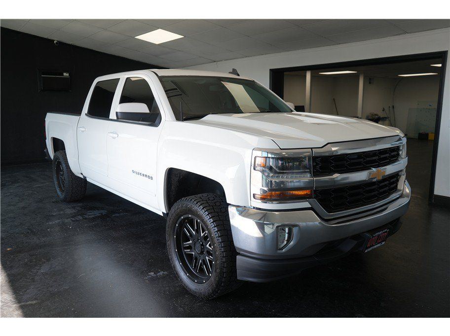 Used 2017 Chevrolet Silverado 1500 LT w/ All Star Edition RWD image 9
