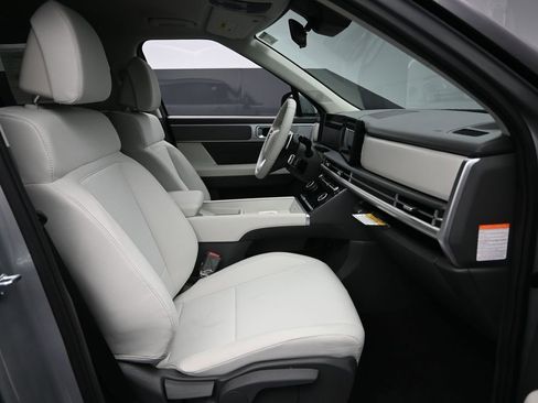 New 2026 Hyundai Santa Fe SE image 32