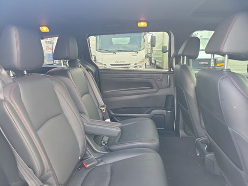 Used 2024 Honda Odyssey Sport image 7