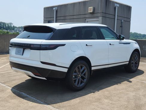 New 2026 Land Rover Range Rover Velar Dynamic SE image 2