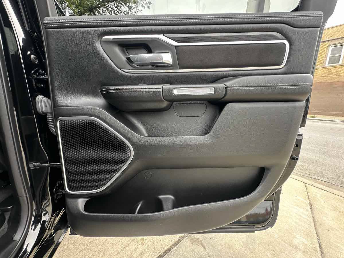 Used 2023 RAM 1500 Laramie AWD/4WD image 26