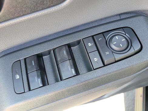 Used 2026 Toyota RAV4 LE FWD image 22