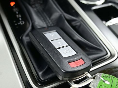 Used 2024 Mitsubishi Eclipse Cross SEL image 12