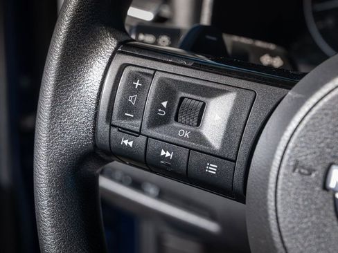 Used 2023 Nissan Rogue SV FWD image 19