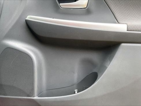 Used 2014 Toyota Prius V Two image 20