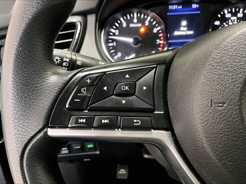 Used 2020 Nissan Rogue S AWD/4WD image 11