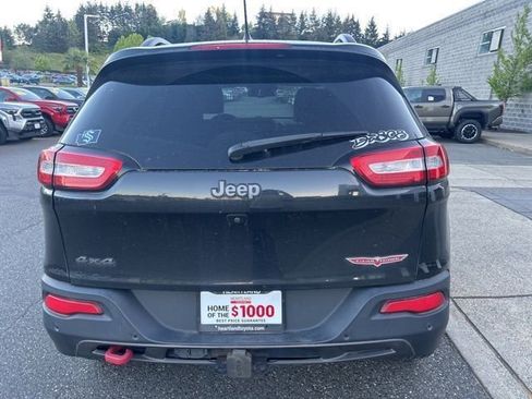 Used 2015 Jeep Cherokee Trailhawk w/ Comfort/Convenience Group AWD/4WD image 5