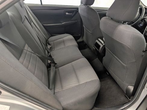 Used 2015 Toyota Camry LE image 31