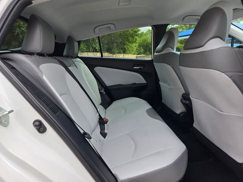Used 2022 Toyota Prius Prime XLE FWD image 25