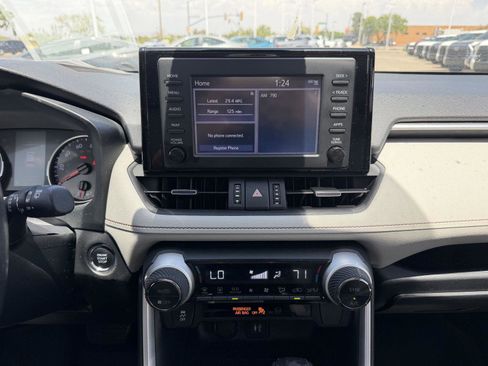 Used 2019 Toyota RAV4 XLE Premium w/ Carpet Mat Package FWD image 27