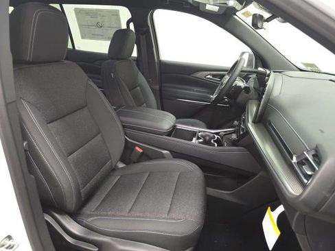 New 2026 Chevrolet Traverse LT image 25