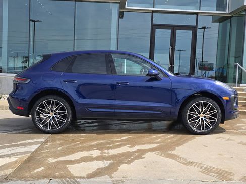 New 2026 Porsche Macan AWD/4WD image 8